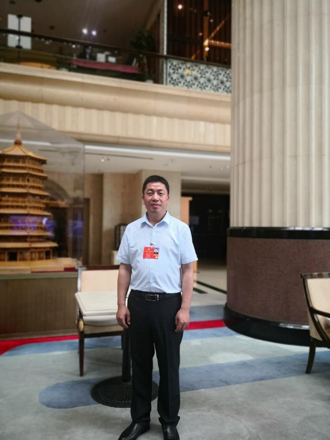 9.全国人大代表、亚搏电竞官方网站（中国）股份有限公司陕飞部件厂飞机铆接装配钳工赵平